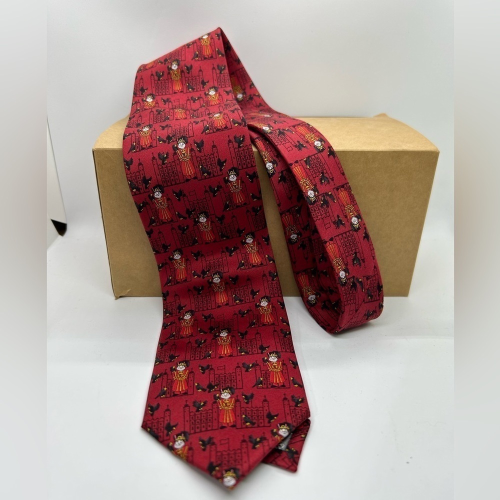 Fox & Chave 100% Silk Historic Royal Palaces Kings Guard Tie